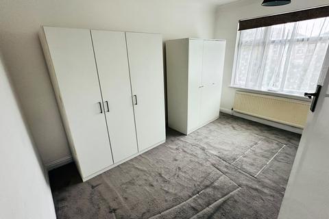 2 bedroom flat to rent, 2 BED FIRST FLOOR GROUND FLAT | AVAILABLE NOW , Woodford Green IG8