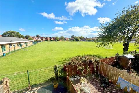 2 bedroom apartment for sale, Closefield Grove, Monkseaton, NE25