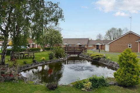 2 bedroom apartment for sale, Batten Court, Bristol BS37