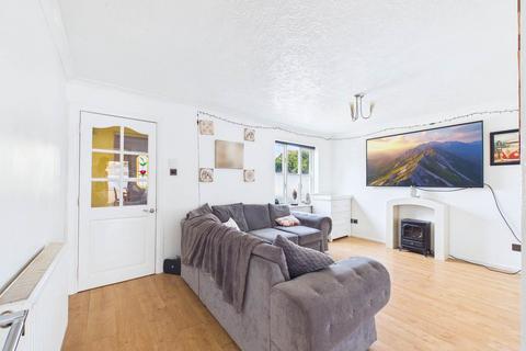3 bedroom semi-detached house for sale, *Puttingthorpe Drive*Large Corner Plot*Ample Parking*3 Bedrooms*Close to Town*