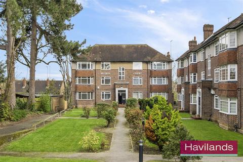 undefined, Winchmore Hill Road, London