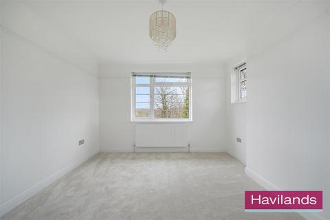 undefined, Winchmore Hill Road, London