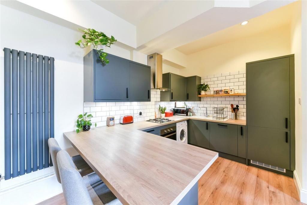 Apartment in London - View 3