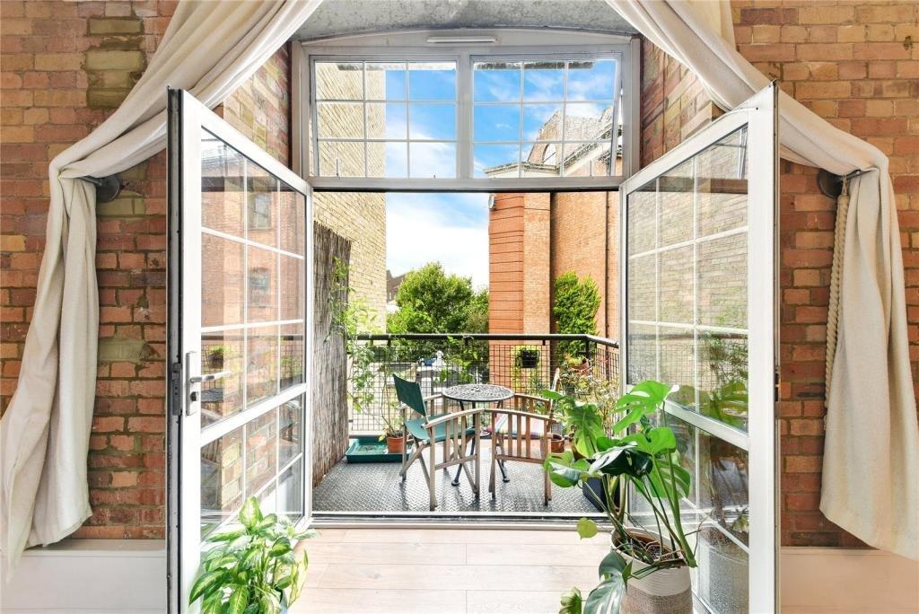 Apartment in London - View 4