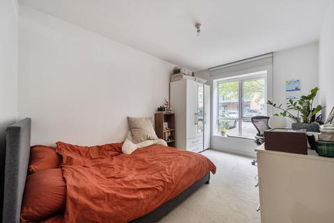 undefined, Commander Avenue, Colindale, London, NW9