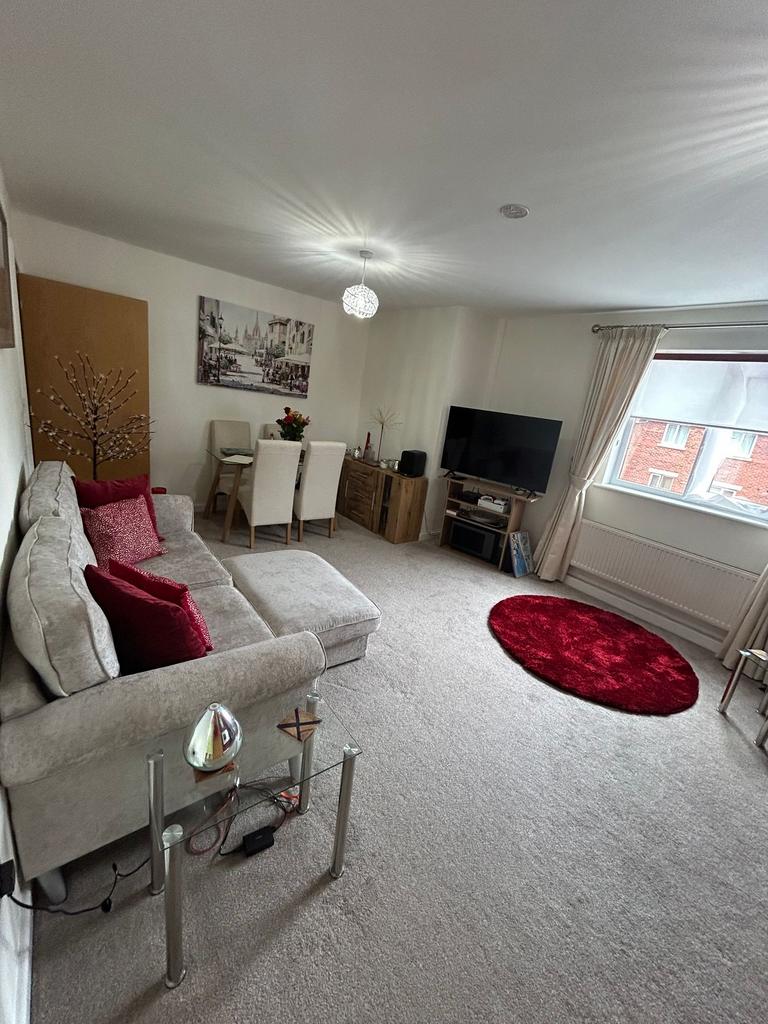 Apartment in Cardiff, Castle Quarter, Riverside - View 5
