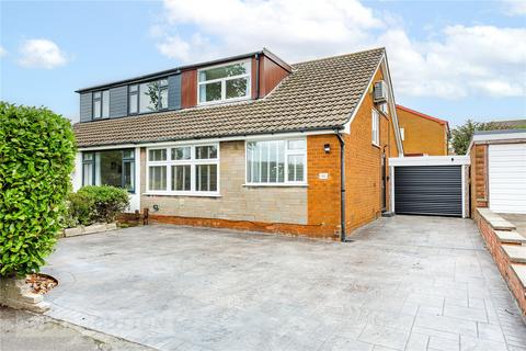 4 bedroom semi-detached house for sale, Chichester Crescent, Chadderton, Oldham, Greater Manchester, OL9