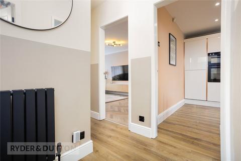 4 bedroom semi-detached house for sale, Chichester Crescent, Chadderton, Oldham, Greater Manchester, OL9