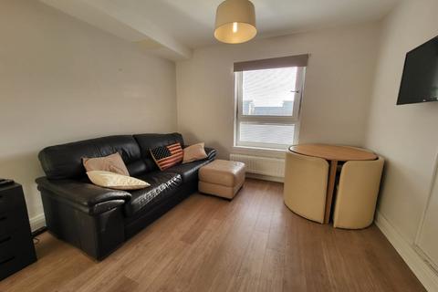 1 bedroom flat to rent, Cardon Square, Renfrewshire PA4