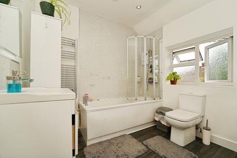 3 bedroom end of terrace house for sale, Whaddon Avenue, CHELTENHAM, Gloucestershire, GL52
