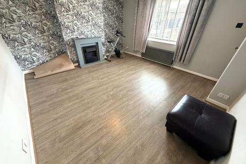 3 bedroom terraced house to rent, Alexandra Road, Ashford, TW15