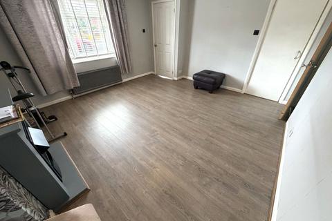 3 bedroom terraced house to rent, Alexandra Road, Ashford, TW15