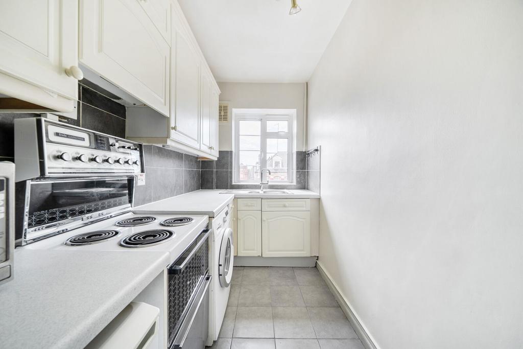 Apartment in London - More