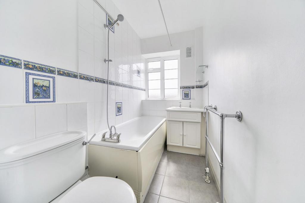 Apartment in London - View 3