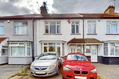 3 bedroom terraced house for sale, Kings Avenue, Greenford, UB6