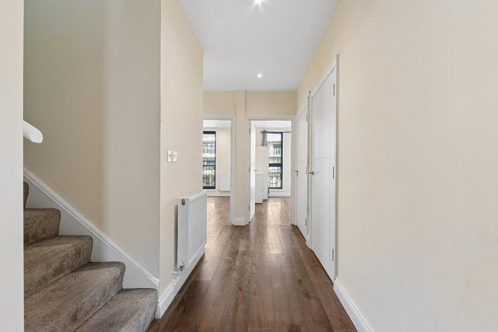 Apartment in London - View 4
