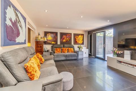 2 bedroom semi-detached house for sale, Park Avenue, Totternhoe, Dunstable