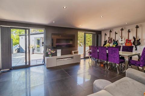 2 bedroom semi-detached house for sale, Park Avenue, Totternhoe, Dunstable