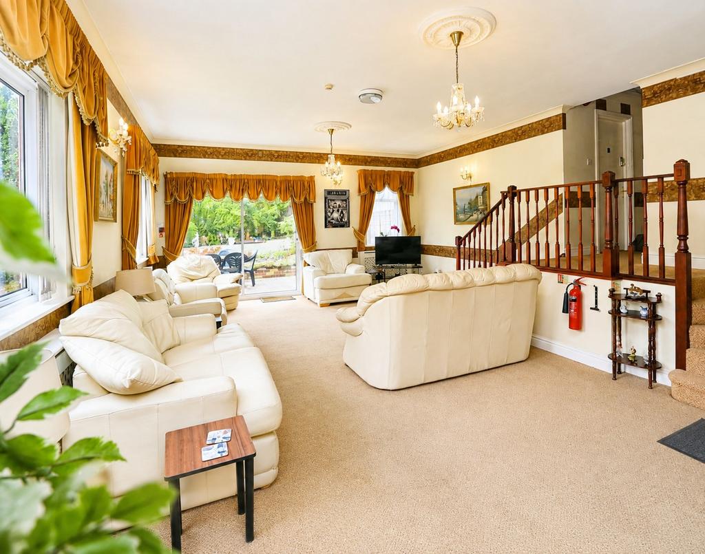 House in Southampton - View 3
