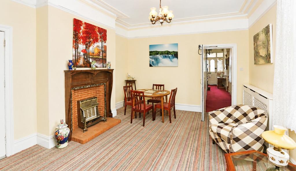 House in Southampton - View 5