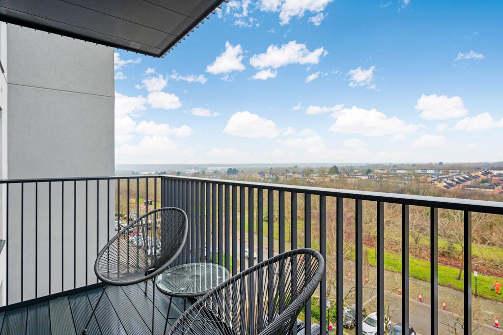 Apartment in Milton Keynes, Central Milton Keynes - View 3