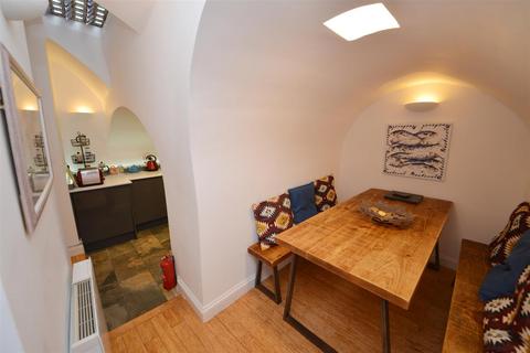 1 bedroom apartment for sale, High Street, Tenby