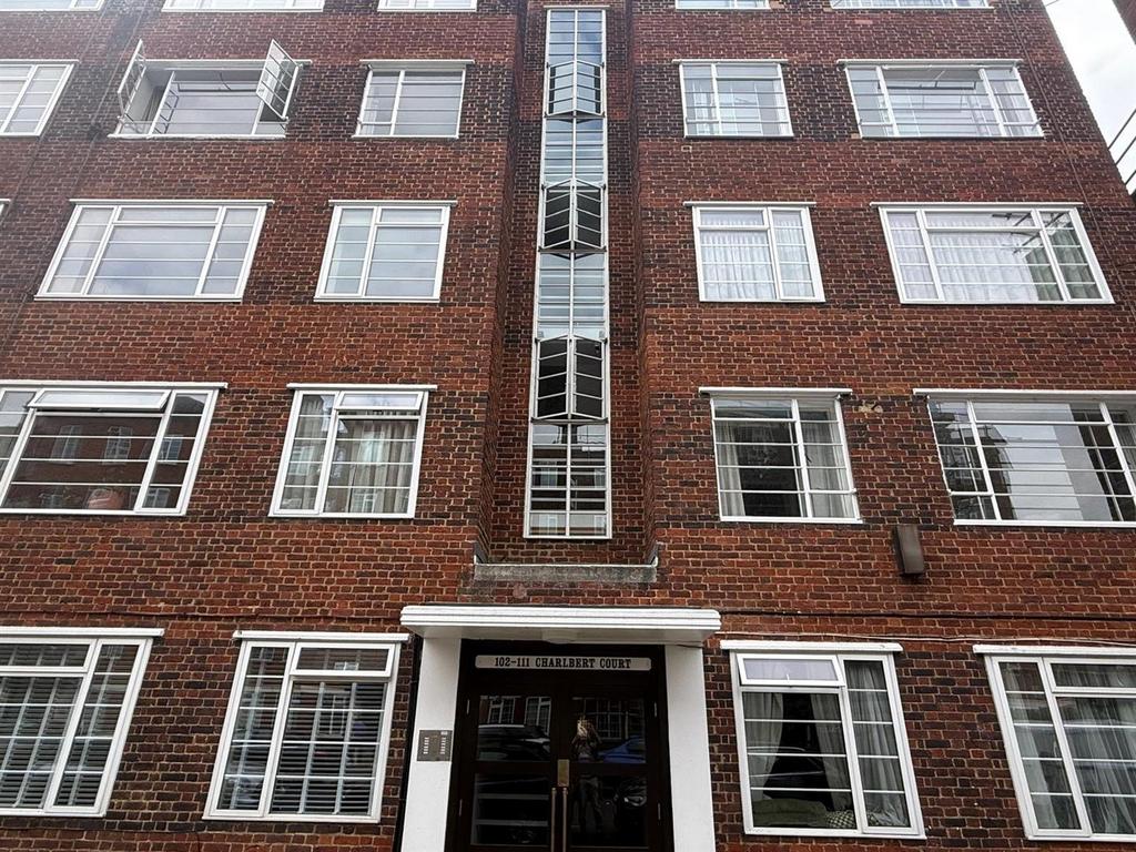 House in London - View 4