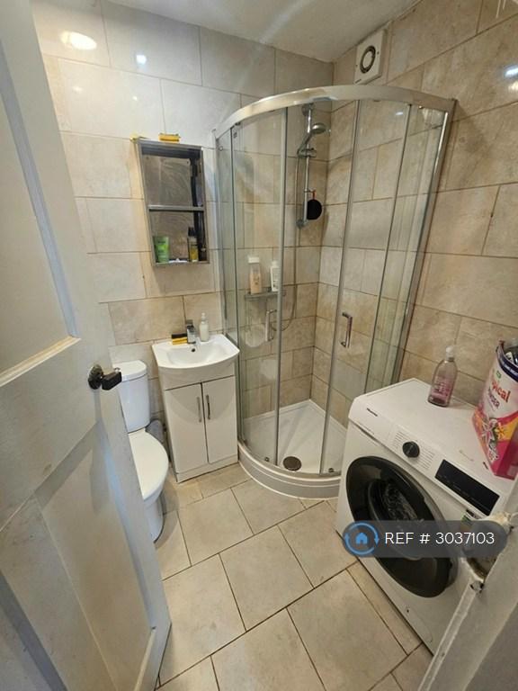 House in London - View 4