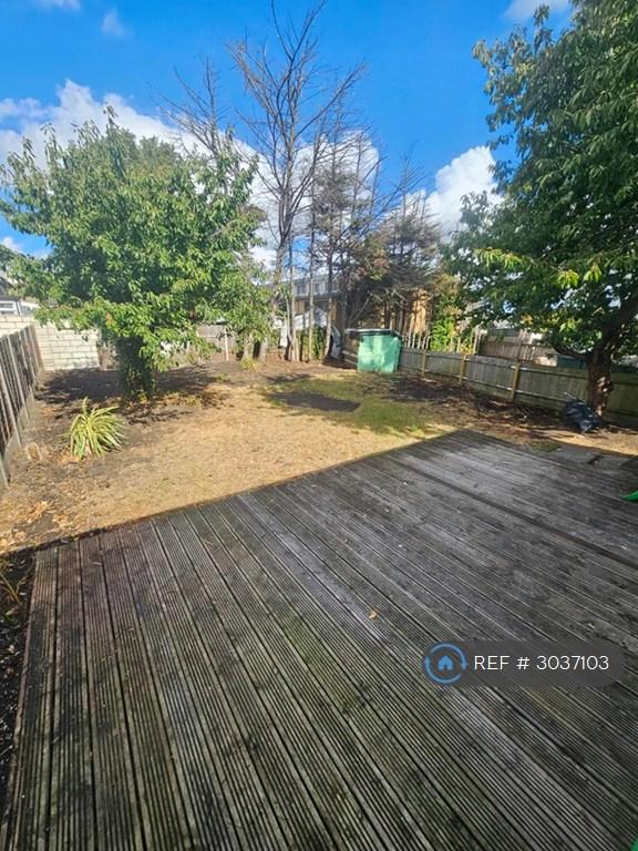 House in London - View 5