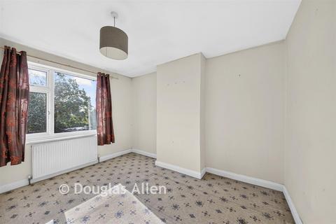 3 bedroom end of terrace house for sale, Brian Road, Romford, Essex
