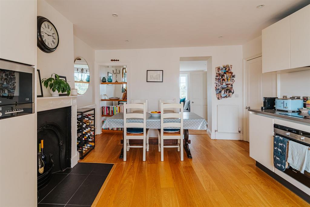 Apartment in Bristol - View 4