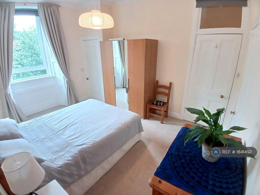 Apartment in Edinburgh - View 4
