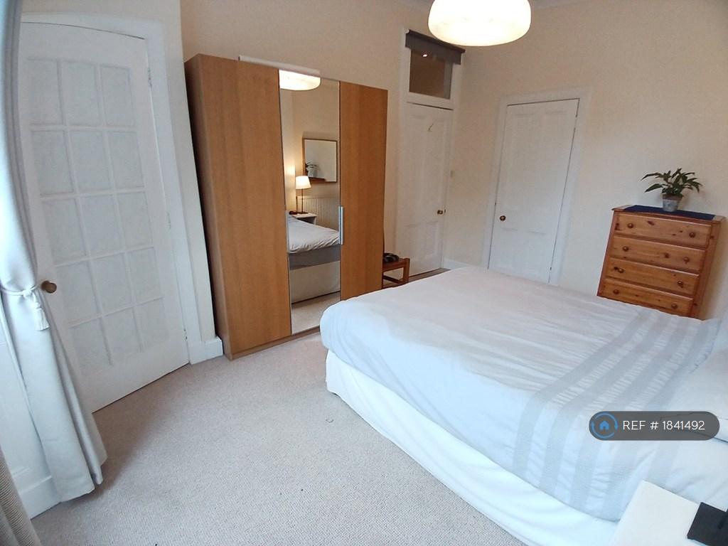 Apartment in Edinburgh - View 5