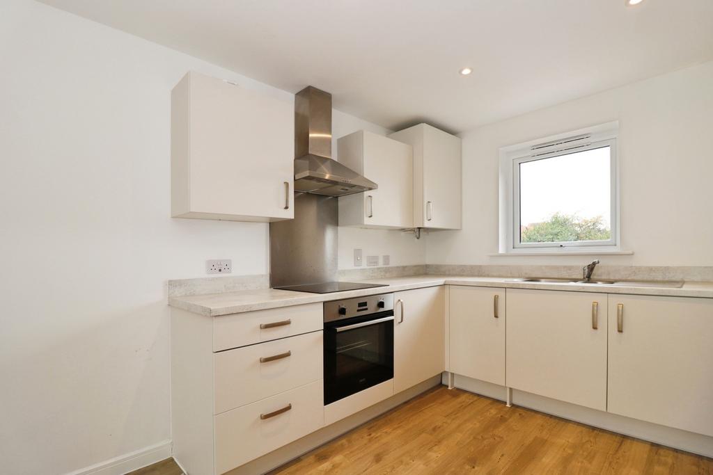 Apartment in Gloucestershire - View 3