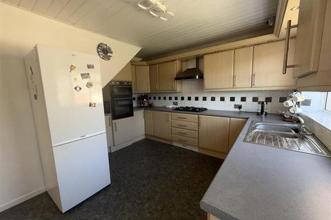 2 bedroom semi-detached house for sale, Yorkdale, Clarksfield, Oldham