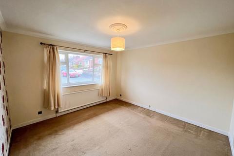 2 bedroom semi-detached bungalow to rent, Well Mead, Bredbury, SK6
