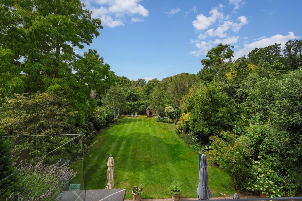 House in Twickenham - View 4