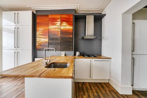 2 bedroom flat for sale, Marine Drive West, Bognor Regis, West Sussex, PO21 2QA