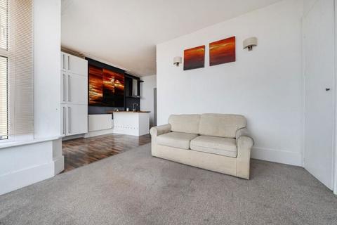 2 bedroom flat for sale, Marine Drive West, Bognor Regis, West Sussex, PO21 2QA