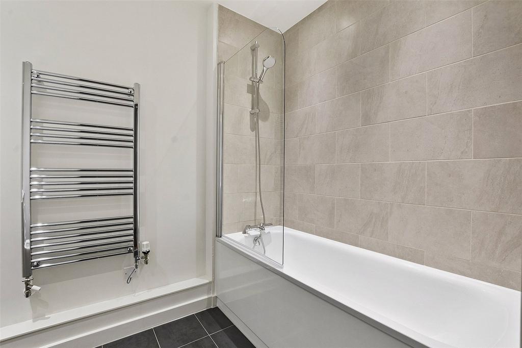 Apartment in HARROW - More