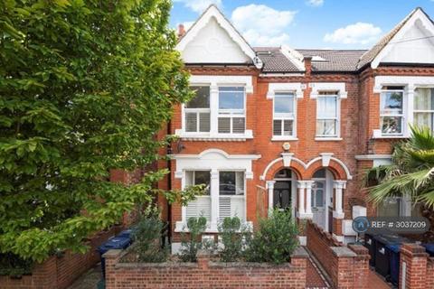 1 bedroom in a house share to rent, Derwentwater Road, London, W3
