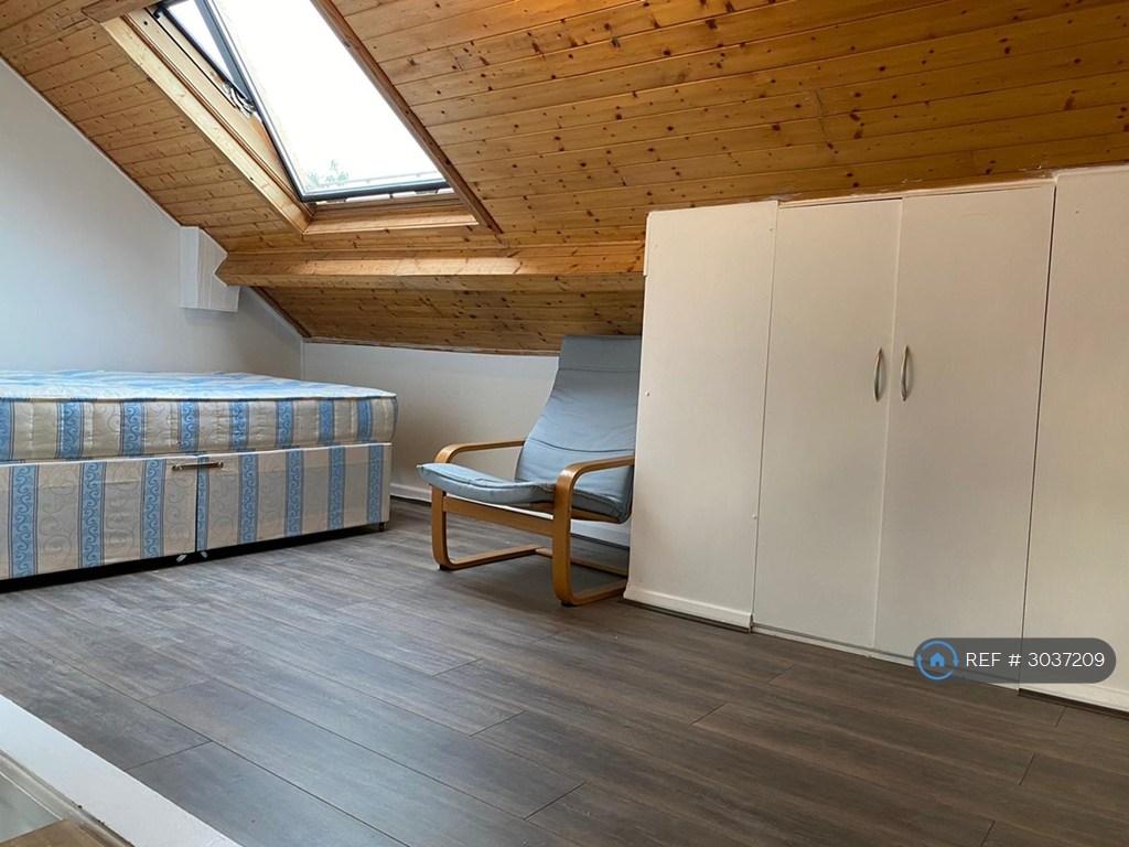 House in London - View 5
