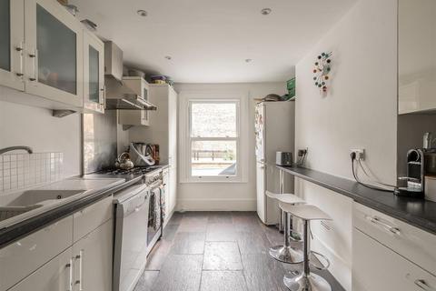 2 bedroom maisonette for sale, Kilburn Park Road, London, NW6
