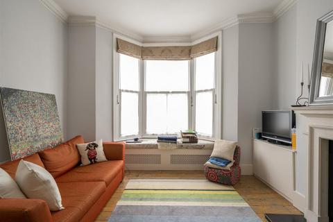 2 bedroom maisonette for sale, Kilburn Park Road, London, NW6