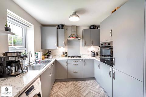 3 bedroom semi-detached house for sale, Farleigh Drive, Harworth & Bircotes, Doncaster, South Yorkshire, DN11