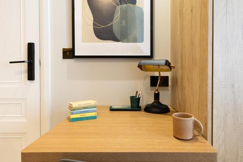 Studio to rent, Draycott Avenue, SW3