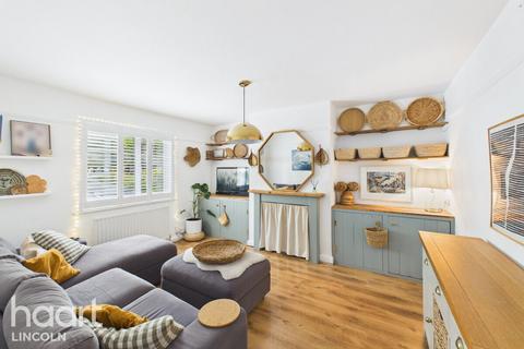 3 bedroom semi-detached house for sale, The Oval, Lincoln