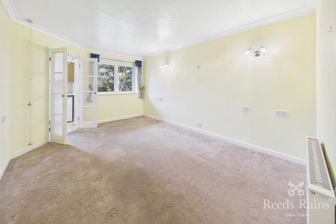 2 bedroom apartment for sale, London Road, Cheshire CW9