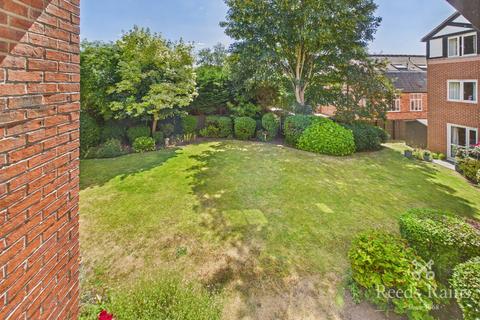 2 bedroom apartment for sale, London Road, Cheshire CW9