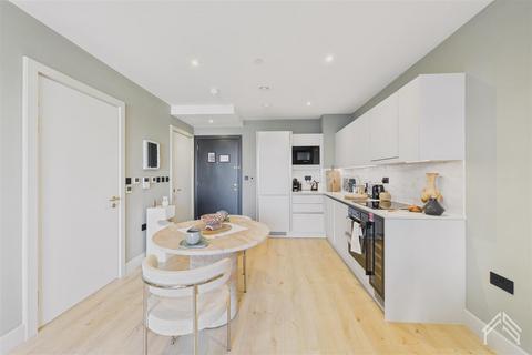 Studio to rent, 38 Aerodrome Road, Colindale | London NW9